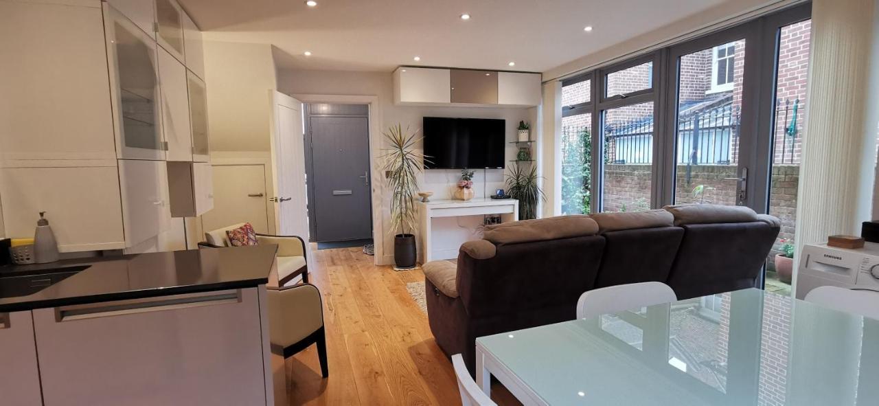 Modern City Centre House With Free Parking Canterbury Zewnętrze zdjęcie